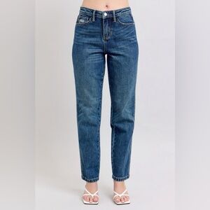 Judy Blue Full Size High Waisted Rigid Magic Non-destroy Straight Leg Jeans